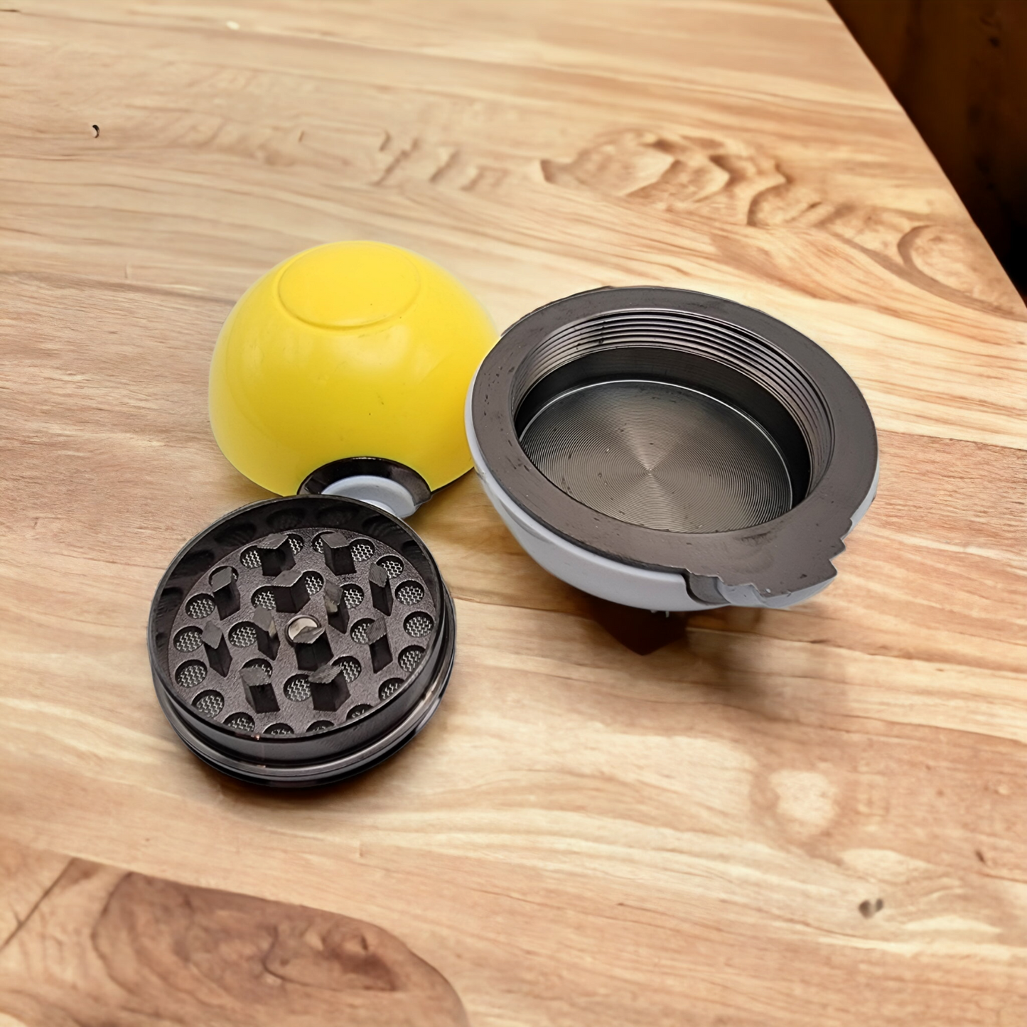 Pokeball 38mm Grinder